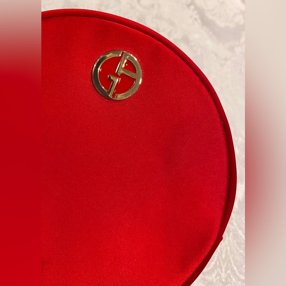 Giorgi Armani Beauty Red Round Cosmetic Pouch New - Picture 3 of 6